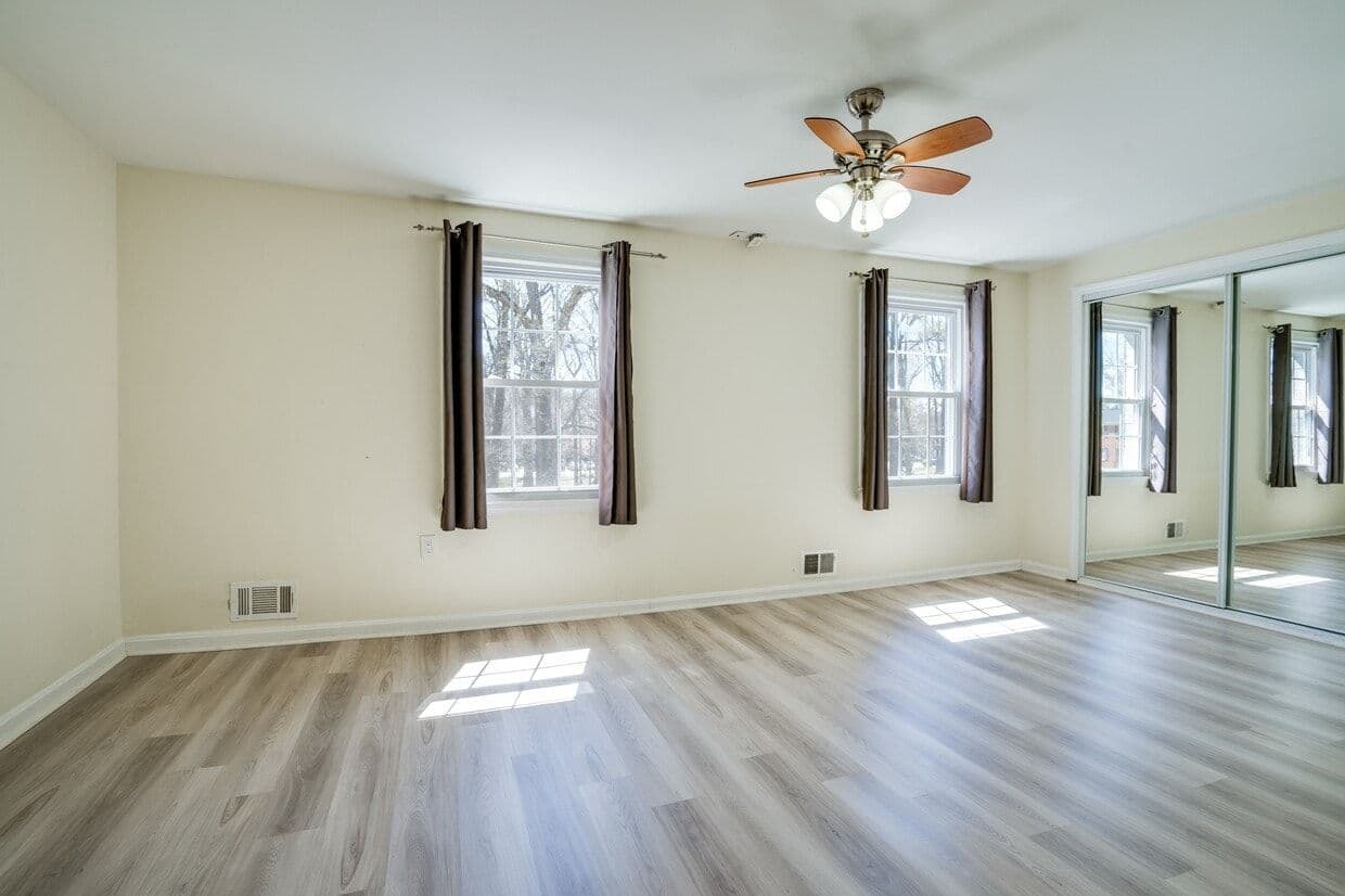 7913 Central Park Cir Unit Primary — unit listing photo
